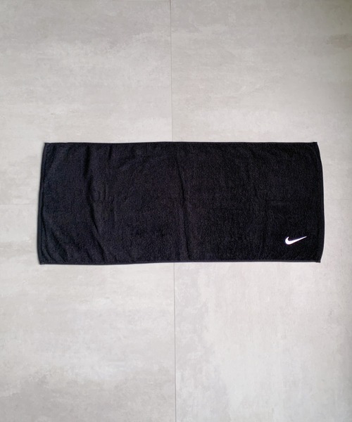 NIKE(ナイキ)の「NIKE(ナイキ)/ソリッドコアタオル ミディアム スウォッシュロゴ刺繍 スポーツタオル(タオル・レディース・ブラック/サックスブルー/ブルー/オリーブ/ピンク/ライトブルー・FREE)」の8枚目の写真
