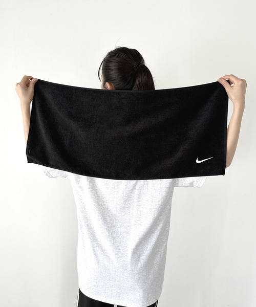 NIKE(ナイキ)の「NIKE(ナイキ)/ソリッドコアタオル ミディアム スウォッシュロゴ刺繍 スポーツタオル(タオル・レディース・ブラック/サックスブルー/ブルー/オリーブ/ピンク/ライトブルー・FREE)」の14枚目の写真