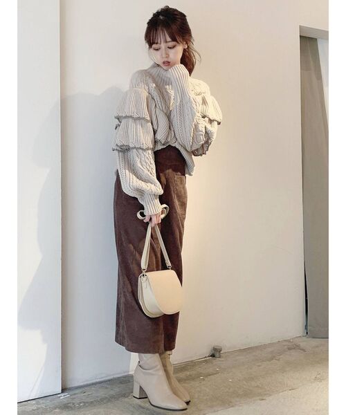 dazzlin(ダズリン)の「ポケットコーデュロイタイトスカート(スカート・レディース・レッド/グリーン/ブルー/ブラウン・SMALL/MEDIUM)」の6枚目の写真