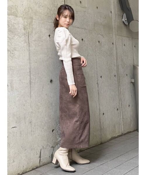 dazzlin(ダズリン)の「ポケットコーデュロイタイトスカート(スカート・レディース・レッド/グリーン/ブルー/ブラウン・SMALL/MEDIUM)」の10枚目の写真