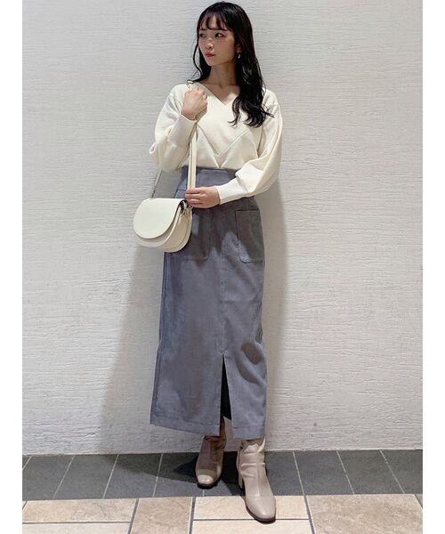 dazzlin(ダズリン)の「ポケットコーデュロイタイトスカート(スカート・レディース・レッド/グリーン/ブルー/ブラウン・SMALL/MEDIUM)」の3枚目の写真