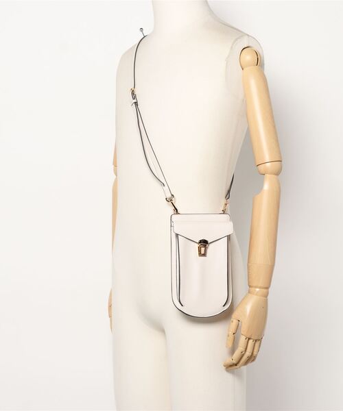 NATURAL BEAUTY BASIC（ナチュラルビューティーベーシック）の「フラップマルチスマホポシェット（ショルダーバッグ・レディース・ベージュ/ライトグリーン/オフホワイト/オレンジ・ﾌﾘ-）」の5枚目の写真