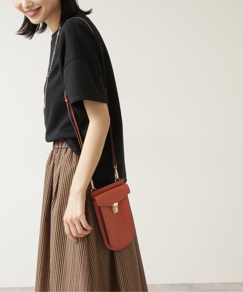 NATURAL BEAUTY BASIC（ナチュラルビューティーベーシック）の「フラップマルチスマホポシェット（ショルダーバッグ・レディース・ベージュ/ライトグリーン/オフホワイト/オレンジ・ﾌﾘ-）」の16枚目の写真