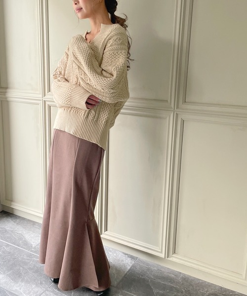 JUNOAH（ジュノア）の「スキッパーケーブル編みニット（ニット/セーター・レディース・ホワイト/クリーム/グリーン/レッド・FREE）」の6枚目の写真