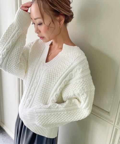 JUNOAH（ジュノア）の「スキッパーケーブル編みニット（ニット/セーター・レディース・ホワイト/クリーム/グリーン/レッド・FREE）」の10枚目の写真