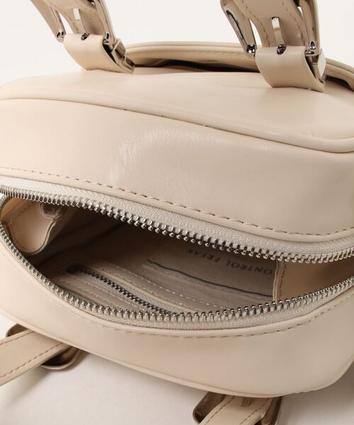 CONTROL FREAK（コントロールフリーク）の「(CONTROL FREAK)バックルショルダーバッグ（トートバッグ・レディース・ブラック/ホワイト/ベージュ・FREE）」の7枚目の写真