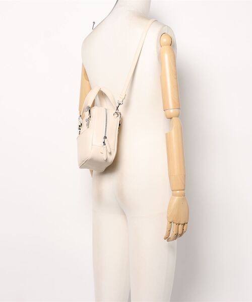 CONTROL FREAK（コントロールフリーク）の「(CONTROL FREAK)バックルショルダーバッグ（トートバッグ・レディース・ブラック/ホワイト/ベージュ・FREE）」の4枚目の写真