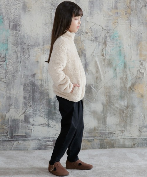 Bee des Bee(ビーデスビー)の「アウター(ブルゾン・キッズ・ブラック/グレー/ライトベージュ/ミント/ピンクベージュ/ラベンダー/カーキ/チャコール/ダークブラウン・100cm/120cm/130cm/140cm/150cm/110cm)」の12枚目の写真