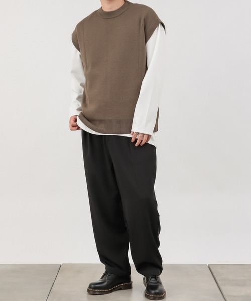 COLONY 2139（コロニートゥーワンスリーナイン）の「リサイクルポリニットベスト（ベスト・メンズ・チャコールグレー/ブラック/ブラウン/カーキ・MEDIUM/LARGE/X-LARGE）」の4枚目の写真