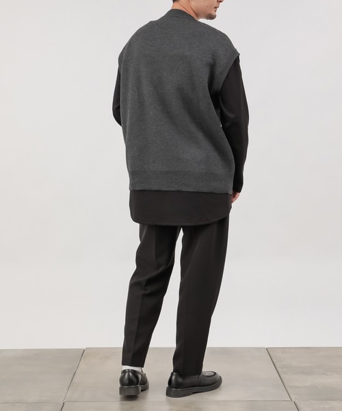 COLONY 2139（コロニートゥーワンスリーナイン）の「リサイクルポリニットベスト（ベスト・メンズ・チャコールグレー/ブラック/ブラウン/カーキ・MEDIUM/LARGE/X-LARGE）」の20枚目の写真