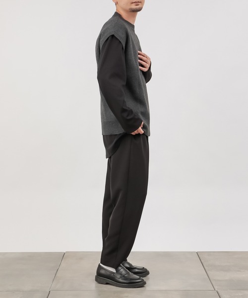 COLONY 2139（コロニートゥーワンスリーナイン）の「リサイクルポリニットベスト（ベスト・メンズ・チャコールグレー/ブラック/ブラウン/カーキ・MEDIUM/LARGE/X-LARGE）」の21枚目の写真