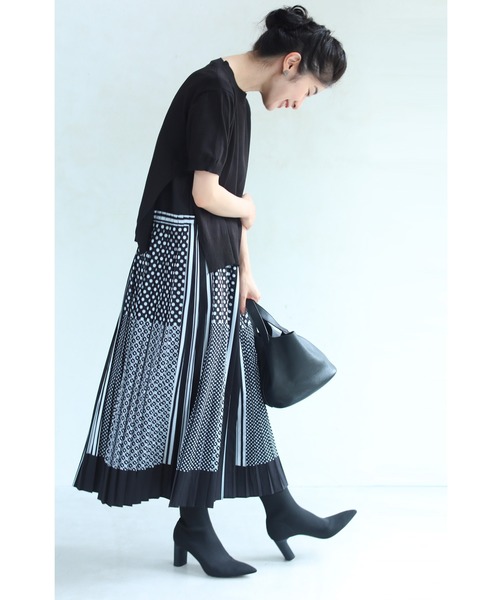 cawaii(カワイイ)の「(黒)ニットトップスと柄合わせプリーツワンピース2点セット(ワンピース・レディース・ブラック・FREE)」の22枚目の写真