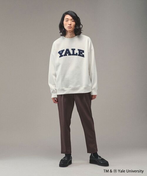 tk.TAKEO KIKUCHI（ティーケータケオキクチ）の「◆【WEB限定】YALEカレッジプリントクルーネックスウェット（スウェット・メンズ・チャコールグレー/オフホワイト/ブルー・01/02/03）」の15枚目の写真