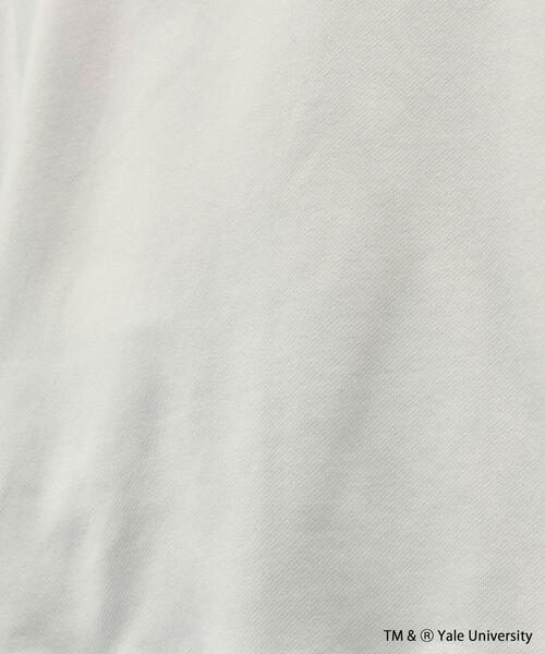 tk.TAKEO KIKUCHI（ティーケータケオキクチ）の「◆【WEB限定】YALEカレッジプリントクルーネックスウェット（スウェット・メンズ・チャコールグレー/オフホワイト/ブルー・01/02/03）」の14枚目の写真