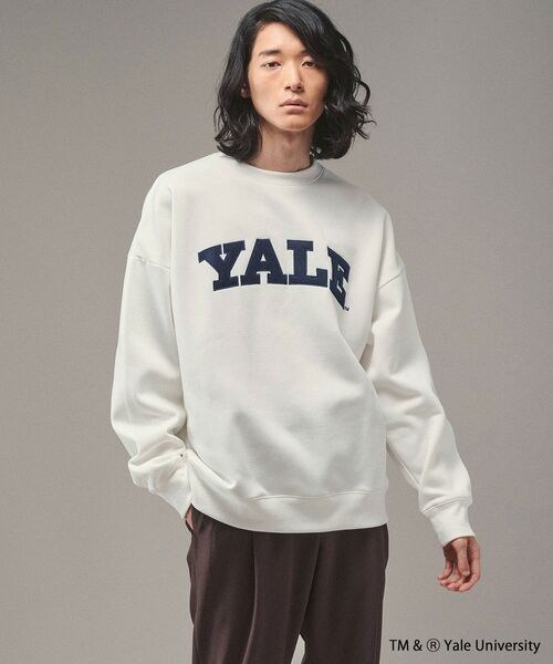 tk.TAKEO KIKUCHI（ティーケータケオキクチ）の「◆【WEB限定】YALEカレッジプリントクルーネックスウェット（スウェット・メンズ・チャコールグレー/オフホワイト/ブルー・01/02/03）」の12枚目の写真