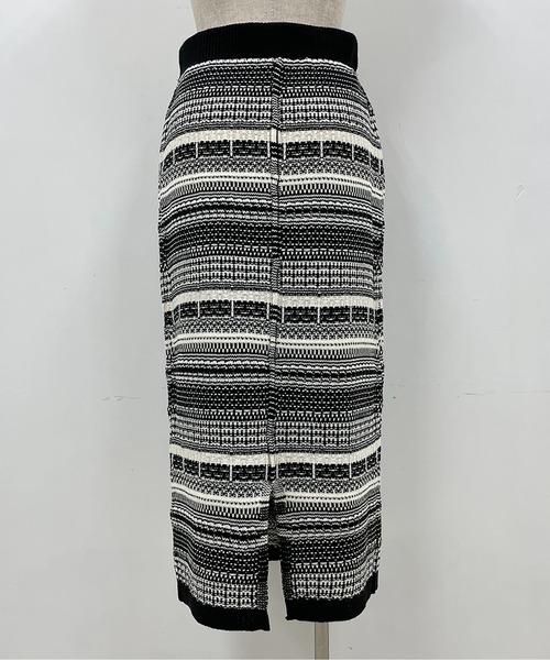 PICCIN（ピッチン）の「【WEB限定】ジャガードボーダーニットスカート（スカート・レディース・ブラウン/ブラック・L/M）」の14枚目の写真