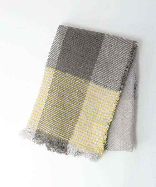 closet story(クローゼットストーリー)の「<closet story(クローゼットストーリー)>カラーチェック ストール(ストール/ショール・レディース・ピンク/イエロー・FREE)」の2枚目の写真