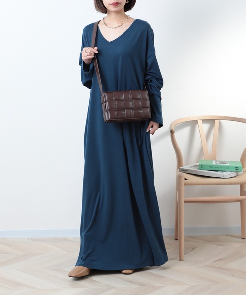 SETUP7（セットアップセブン）の「【SETUP7】「累計お気に入り5000人突破！」 Vネック オーバー サイズ Aライン マキシ ワンピース  KNF（ワンピース・レディース・ブラック/ブラウン/ブルー/イエロー・4/5）」の14枚目の写真