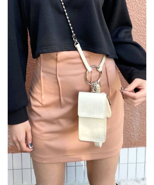 EMODA（エモダ）の「ストレッチタックハイウエストスカート（スカート・レディース・グレー/ブラック/ピンク/ライム・SMALL/MEDIUM）」の4枚目の写真