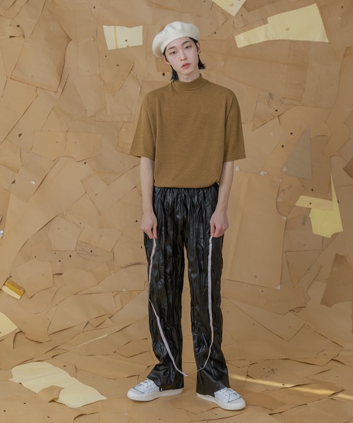 FOLLOWIN(フォロウィン)の「【UNISEX】リンクルしわ加工ワイドパンツ(その他パンツ・レディース・ホワイト/ブラウン/ブラック・FREE)」の12枚目の写真