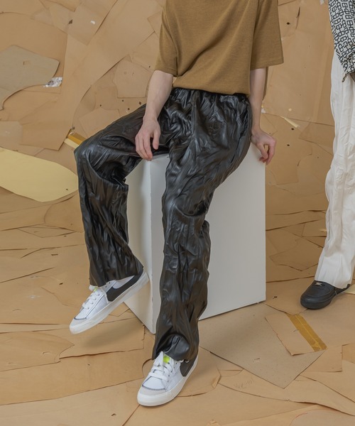 FOLLOWIN(フォロウィン)の「【UNISEX】リンクルしわ加工ワイドパンツ(その他パンツ・レディース・ホワイト/ブラウン/ブラック・FREE)」の22枚目の写真