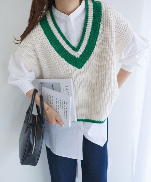 andme(アンドミー)の「ショート丈チルデンニットベスト(ベスト・レディース・ホワイト×グリーン/ホワイト×ブラック/ホワイト系その他/ホワイト×ブルー/オレンジ系その他・M)」の2枚目の写真