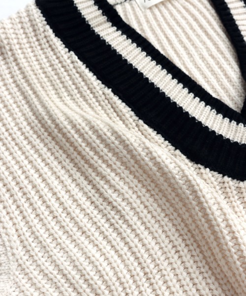 andme(アンドミー)の「ショート丈チルデンニットベスト(ベスト・レディース・ホワイト×グリーン/ホワイト×ブラック/ホワイト系その他/ホワイト×ブルー/オレンジ系その他・M)」の13枚目の写真