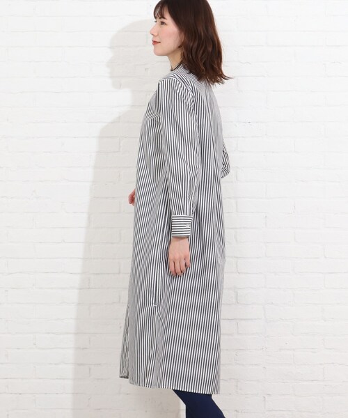 SHOO・LA・RUE(シューラルー)の「◆バンドカラー前開きシャツワンピース(ワンピース・レディース・ホワイト系/ブラック系2・02/03/04)」の17枚目の写真