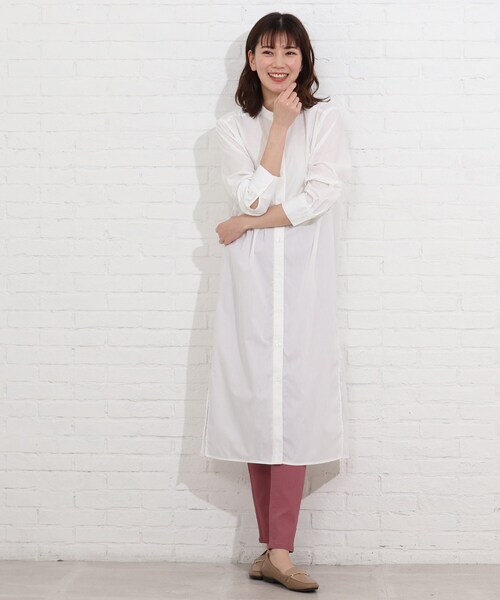 SHOO・LA・RUE(シューラルー)の「◆バンドカラー前開きシャツワンピース(ワンピース・レディース・ホワイト系/ブラック系2・02/03/04)」の6枚目の写真