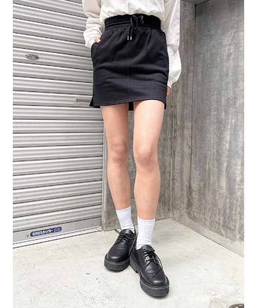 ENVYM（アンビー）の「ＨＷスエットスカート（スカート・レディース・ブラック/ホワイト/グレー・FREE）」の5枚目の写真