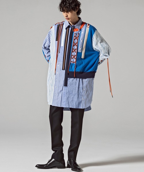 VIKTOR&ROLF(ヴィクター&ロルフ)の「VIKTOR&ROLF(ヴィクター&ロルフ)レースアップクレイジーシャツ(シャツ/ブラウス・メンズ・ブルー・46/48)」の19枚目の写真