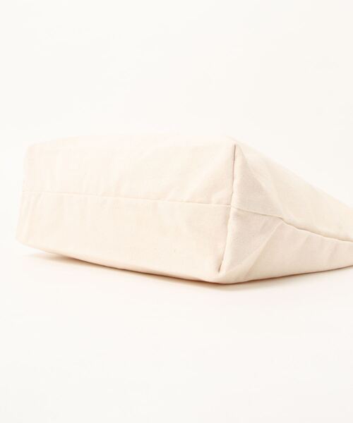 CONVERSE（コンバース）の「CONVERSE/コンバース/CANVAS SNEAKERS PRINT TOTE BAG 70040300（トートバッグ・レディース・オフホワイト/ラベンダー・ONESIZE）」の4枚目の写真