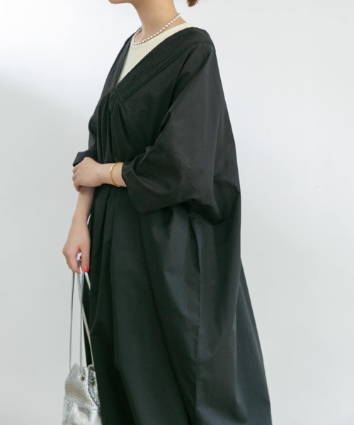 UR Lab.（アーバンリサーチラボ）の「カフタンワンピース（ワンピース・レディース・ブラック/オフホワイト/グリーン系その他・FREE）」の2枚目の写真