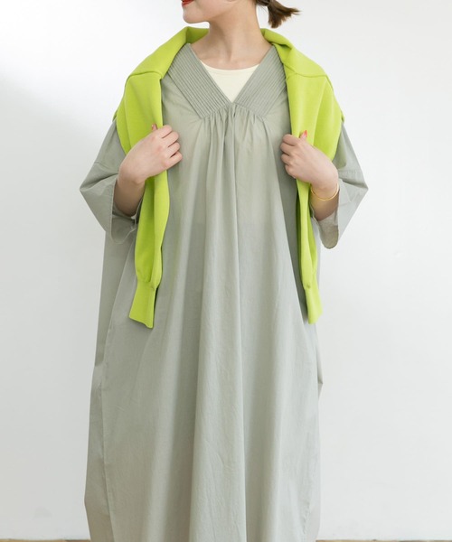 UR Lab.（アーバンリサーチラボ）の「カフタンワンピース（ワンピース・レディース・ブラック/オフホワイト/グリーン系その他・FREE）」の4枚目の写真