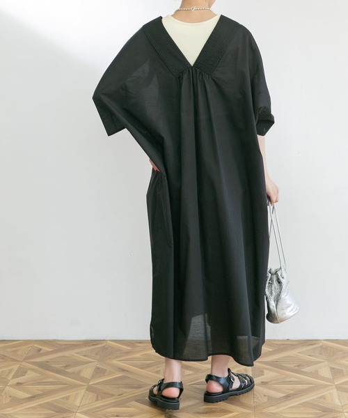 UR Lab.（アーバンリサーチラボ）の「カフタンワンピース（ワンピース・レディース・ブラック/オフホワイト/グリーン系その他・FREE）」の14枚目の写真