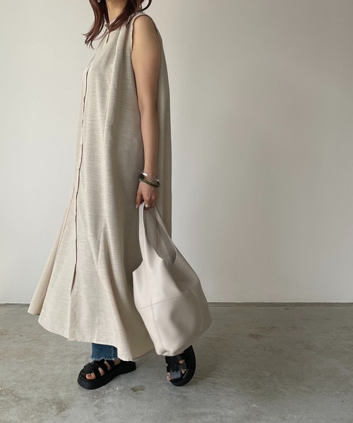 210nouve（トゥージュヌーブ）の「スラブジョーゼットギャザーワンピース（ワンピース・レディース・ホワイト/ベージュ/ブラック/グリーン・FREE）」の13枚目の写真