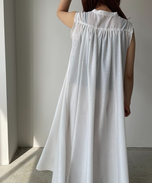 210nouve（トゥージュヌーブ）の「スラブジョーゼットギャザーワンピース（ワンピース・レディース・ホワイト/ベージュ/ブラック/グリーン・FREE）」の11枚目の写真