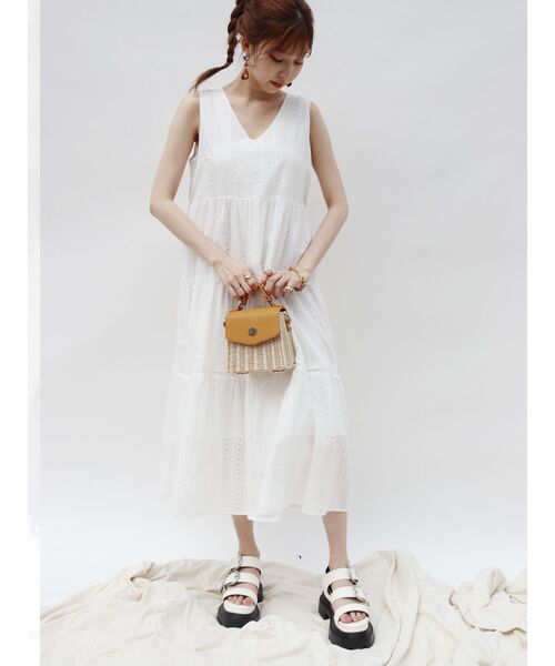 EVRIS（エヴリス）の「コットンレースティアードワンピ（ワンピース・レディース・ホワイト/ブラック/グリーン・FREE）」の2枚目の写真