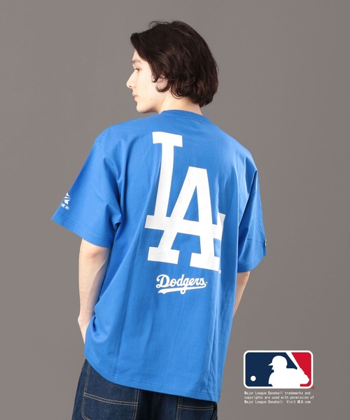 AVIREX（アヴィレックス）の「【MLB×AVIREX】ドジャース Tシャツ/Dodgers T-SHIRT  AVIREX/アヴィレックス（Tシャツ/カットソー・レディース・ホワイト/ブルー・LARGE/XX-LARGE/X-LARGE/MEDIUM/SMALL）」の19枚目の写真