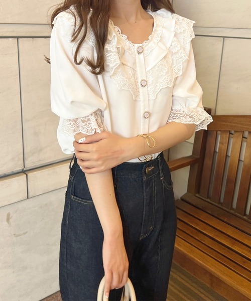 apres jour（アプレジュール）の「パールボタンフリルレースブラウス【ZOZOTOWN限定アイテム】（シャツ/ブラウス・レディース・ブラック/オフホワイト/アイボリー・X-LARGE/フリー）」の7枚目の写真