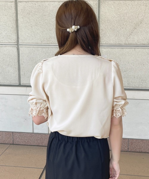 apres jour（アプレジュール）の「パールボタンフリルレースブラウス【ZOZOTOWN限定アイテム】（シャツ/ブラウス・レディース・ブラック/オフホワイト/アイボリー・X-LARGE/フリー）」の18枚目の写真