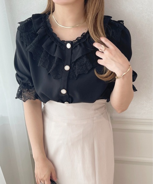 apres jour（アプレジュール）の「パールボタンフリルレースブラウス【ZOZOTOWN限定アイテム】（シャツ/ブラウス・レディース・ブラック/オフホワイト/アイボリー・X-LARGE/フリー）」の22枚目の写真