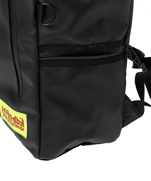 Manhattan Portage（マンハッタンポーテージ）の「Marine Park Navy Yard Backpack Matte Vinyl 2022（バックパック/リュック・メンズ・ブラック・LARGE）」の8枚目の写真