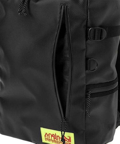 Manhattan Portage（マンハッタンポーテージ）の「Marine Park Navy Yard Backpack Matte Vinyl 2022（バックパック/リュック・メンズ・ブラック・LARGE）」の10枚目の写真