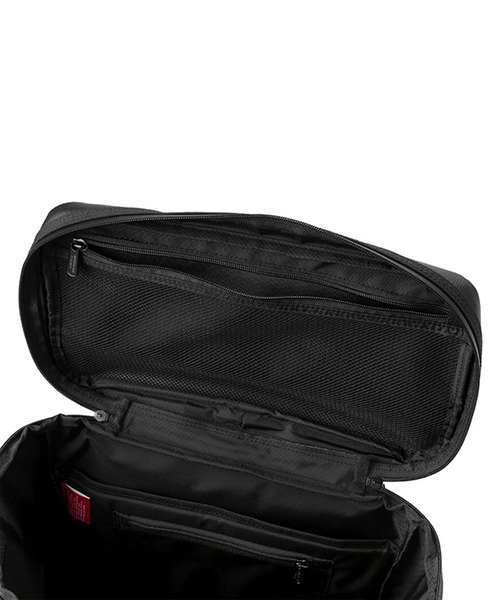 Manhattan Portage（マンハッタンポーテージ）の「Marine Park Navy Yard Backpack Matte Vinyl 2022（バックパック/リュック・メンズ・ブラック・LARGE）」の11枚目の写真