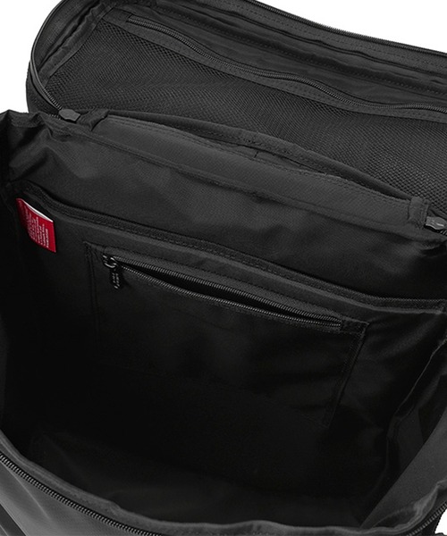 Manhattan Portage（マンハッタンポーテージ）の「Marine Park Navy Yard Backpack Matte Vinyl 2022（バックパック/リュック・メンズ・ブラック・LARGE）」の12枚目の写真