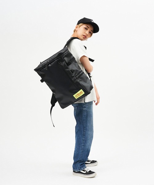 Manhattan Portage（マンハッタンポーテージ）の「Marine Park Navy Yard Backpack Matte Vinyl 2022（バックパック/リュック・メンズ・ブラック・LARGE）」の15枚目の写真