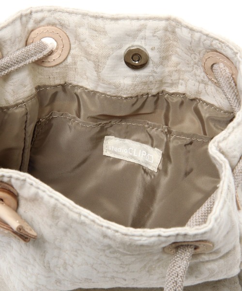 studio CLIP（スタディオクリップ）の「ジャガードアソート巾着バッグ（ショルダーバッグ・レディース・グリーン/キャメル/アイボリー・FREE）」の11枚目の写真