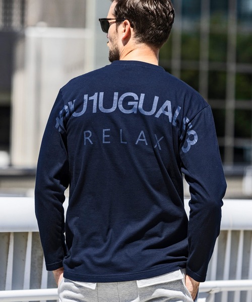 1PIU1UGUALE3 RELAX (ウノピゥウノウグァーレトレ リラックス)の「【WEB・直営店限定】1PIU1UGUALE3 RELAX(ウノピゥウノウグァーレトレ リラックス)バックプリントロゴ ベーシックシルエット 長袖Tシャツ クルーネック カットソー(Tシャツ/カットソー・メンズ・ホワイト/ブラック/パープル/ネイビー/カーキ/ターコイズブルー/トップグレー/ライトピンク/パープル系1/ピンク系1/ネイビー系1/ターコイズブルー系1/カーキ系1/グレー系1/ブラック系1/ホワイト系1・S/M/L/XL/XXL)」の11枚目の写真