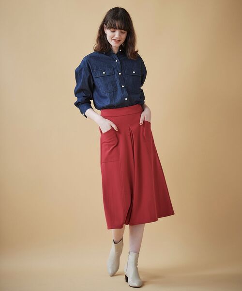 le.coeur blanc（ルクールブラン）の「パールボタンデニムシャツ（シャツ/ブラウス・レディース・ネイビー/ブルー・38）」の5枚目の写真